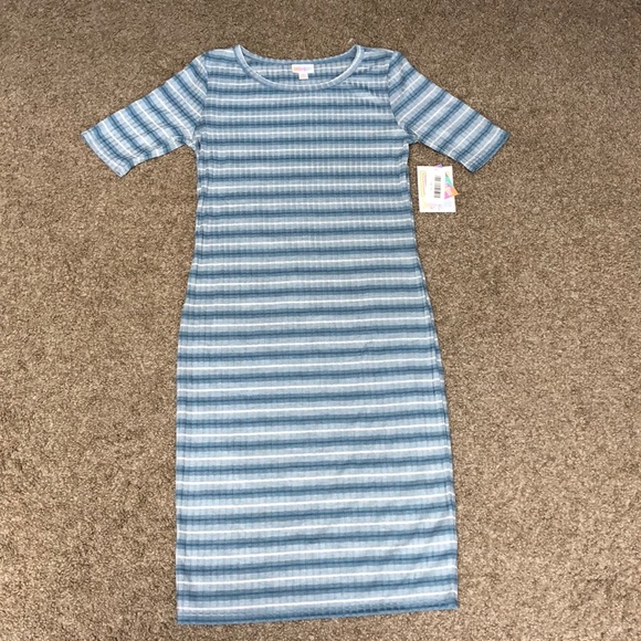 💕NWT Beautiful Striped Lularoe Julia Style Dress - Picture 7 of 15